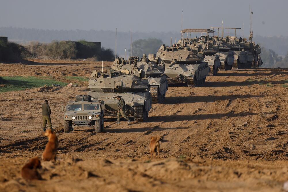 Izraelski tenkovi napuštaju Gazu po početku primirja, Foto: Reuters