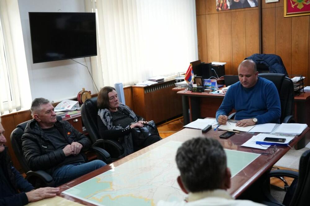 Vraneš sa mještanima, Foto: Opština Pljevlja