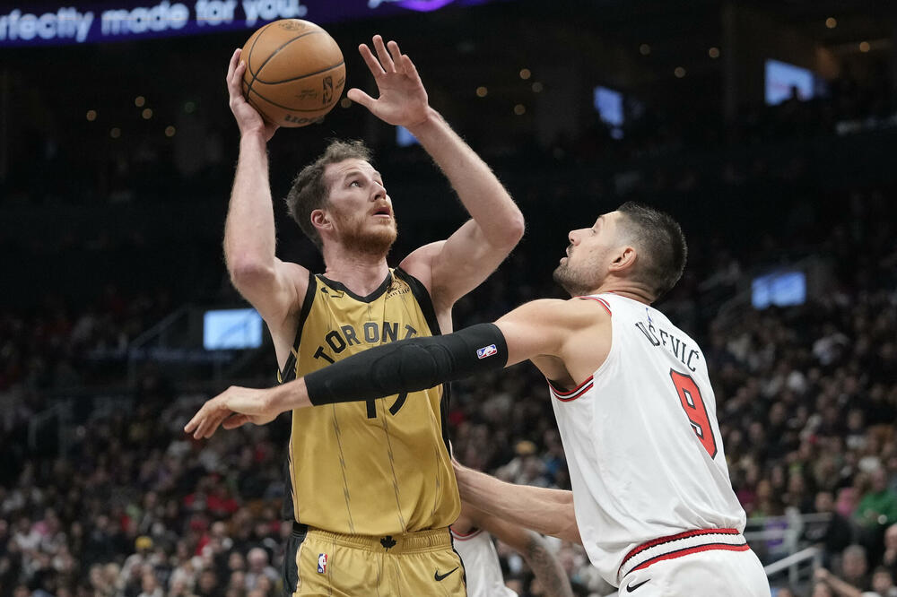 Vučević na meču sa Torontom, Foto: Reuters