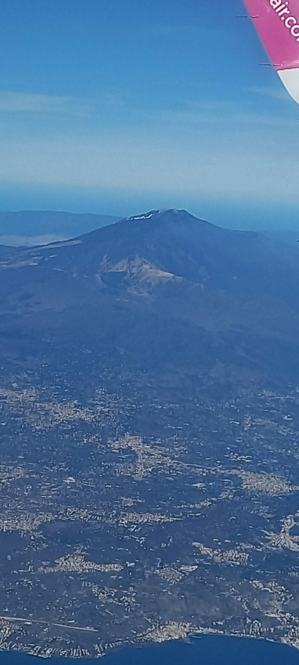 Pogled na Etnu iz aviona