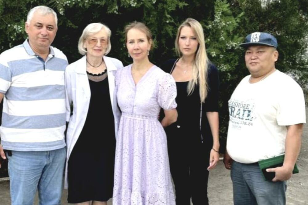 'Žena u lila haljini' kasnije je identifikovana kao Ina Varlamova, Foto: BBC