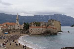 „Adriatic Street Food“ festival u Budvi od 1. decembra do 14....