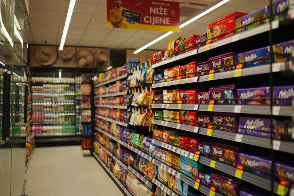 <p>U podgoričkom City kvartu, koji nosi epitet jednog od većih i prometnijih u gradu, u novom izdanju danas je otvorena IDEA City 1.</p>