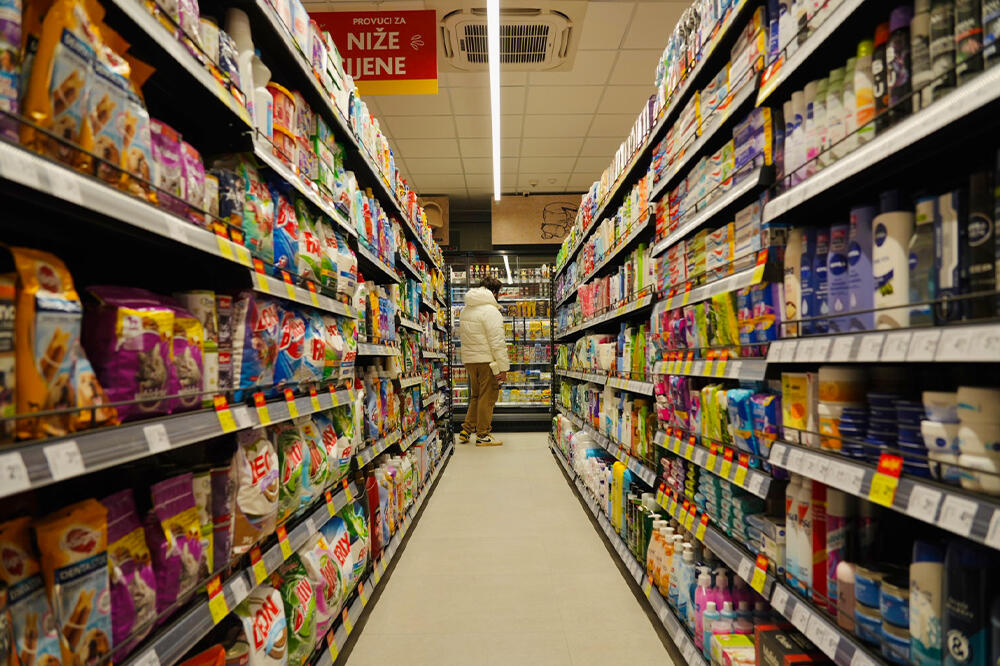 <p>U podgoričkom City kvartu, koji nosi epitet jednog od većih i prometnijih u gradu, u novom izdanju danas je otvorena IDEA City 1.</p>