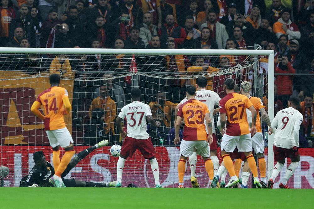 Ziješ postiže drugi gol, Foto: Reuters