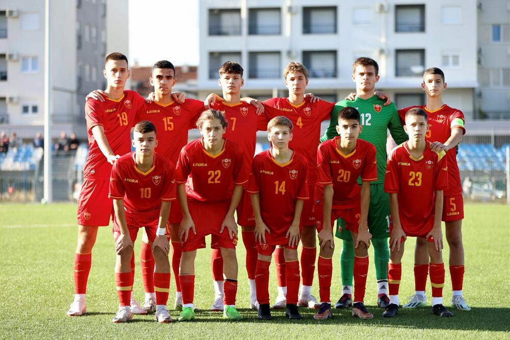 Pionirska fudbalska reprezentacija Crne Gore, Pioniri Crne Gore, Pioniri, Pioniri fudbal