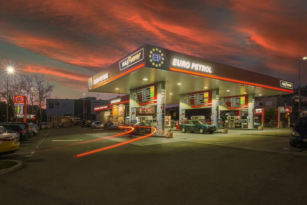 <p><em>Euro Petrol - Tvoj pouzdan saputnik na putu prema nagradi!</em></p>