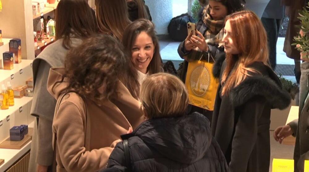 <p>Od danas premium kozmetika možete pronaći u radnji L’Occitene u ulici Džordža Vašingtona 77. Na događaju su prisustvovale mnogobrojne zvanice, poznate ličnosti, ljubitelji premium, prirodne kozmetike...</p>