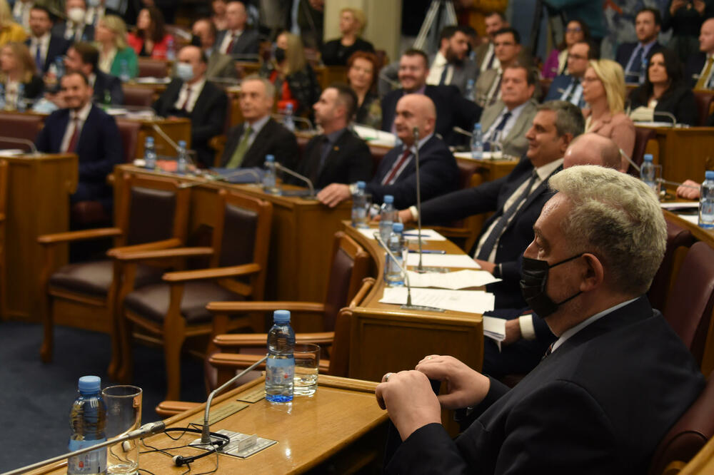 Spremali par miliona za nekoga od poslanika: Detalj iz prošlog saziva parlamenta (ilustracija), Foto: BORIS PEJOVIC