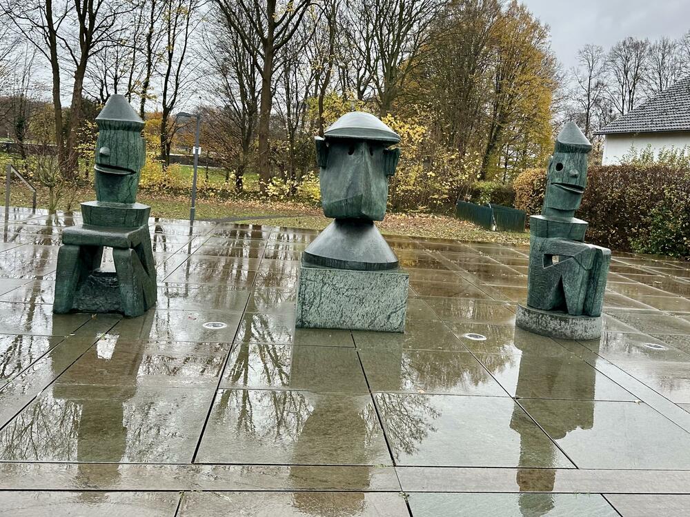 „Nastavnički kolegijum škole za ubice“