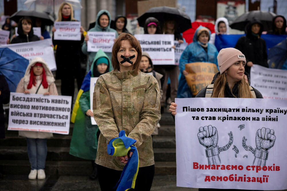 Antonina Danilevich at a protest in Kyiv on November 12, Photo: Reuters