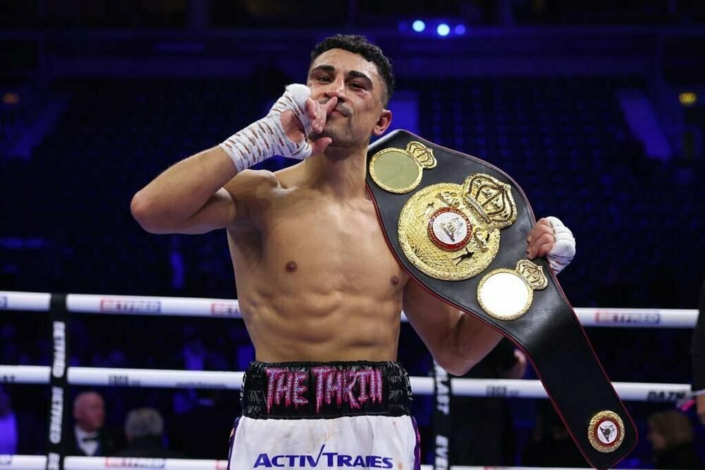 Teško podnio poraz od Kika Martinesa: Džordan Gil slavi pobjedu nad Mikom Konlanom, Foto: Twitter