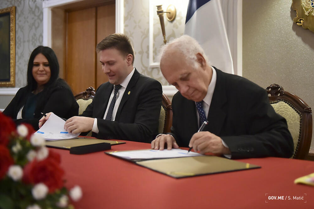 <p>„Sporazum predstavlja nastavak saradnje koja je započeta 2021. godine, a predviđa razmjenu zdravstvenih radnika i studenata u skladu sa propisima koji su na snazi u obje države i dobrih praksi u oblasti zdravstvene zaštite"</p>