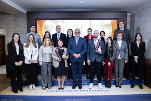 Mandić presented annual awards for volunteerism