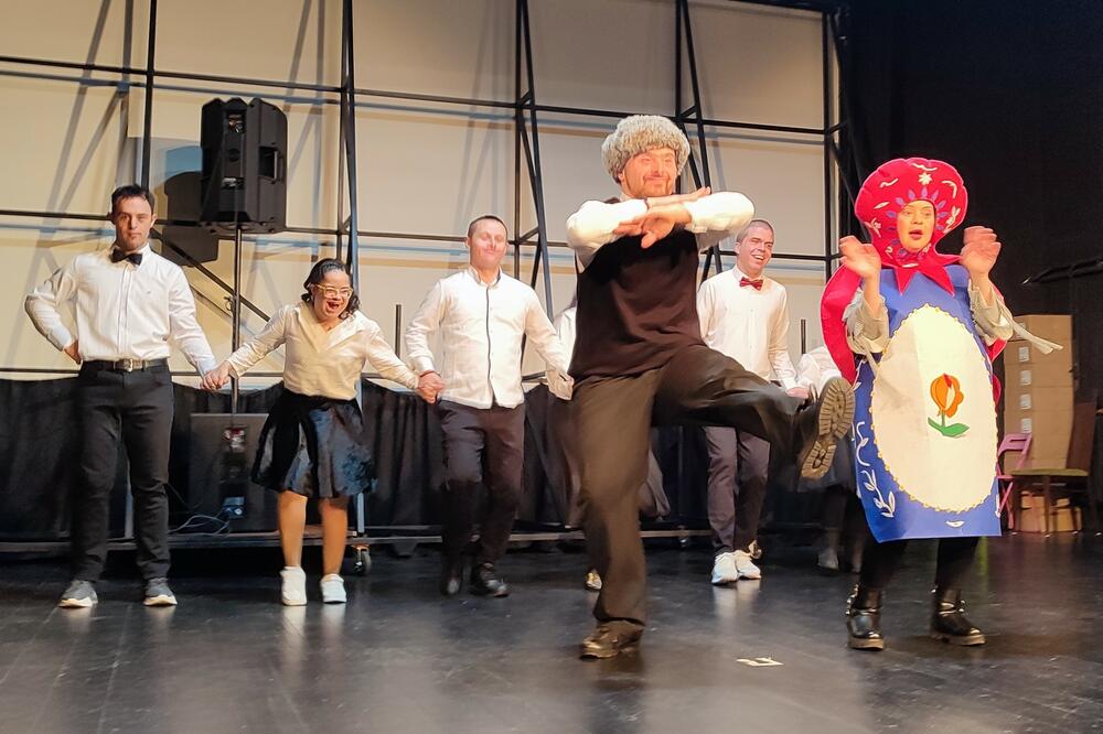 Detalj sa kulturno-umjetničkog programa "Otvori mi prozore", Foto: Svetlana Mandić