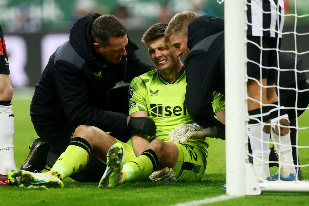 Poup nakon povrede, Foto: Reuters