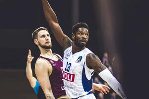 Pečat Jogija Ferela, Budućnost razbila gostujuće prokletstvo