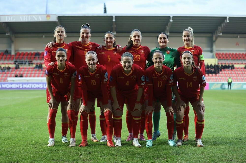 Crnogorske fudbalerke koje su počele utakmicu sa Kiprom, Foto: FSCG