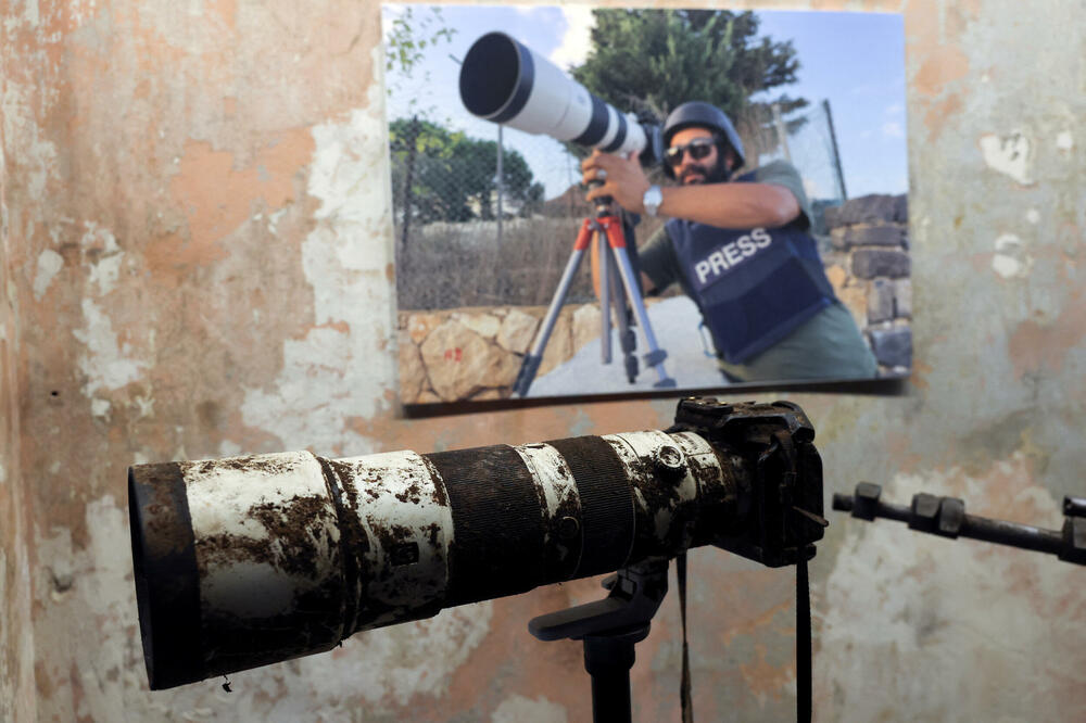 Aparat koji je koristio reporter Isam Abdalah, Foto: Rojters