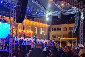 Otvoren Novogodišnji pazar, Injac: Podgorica će zasijati u punom...
