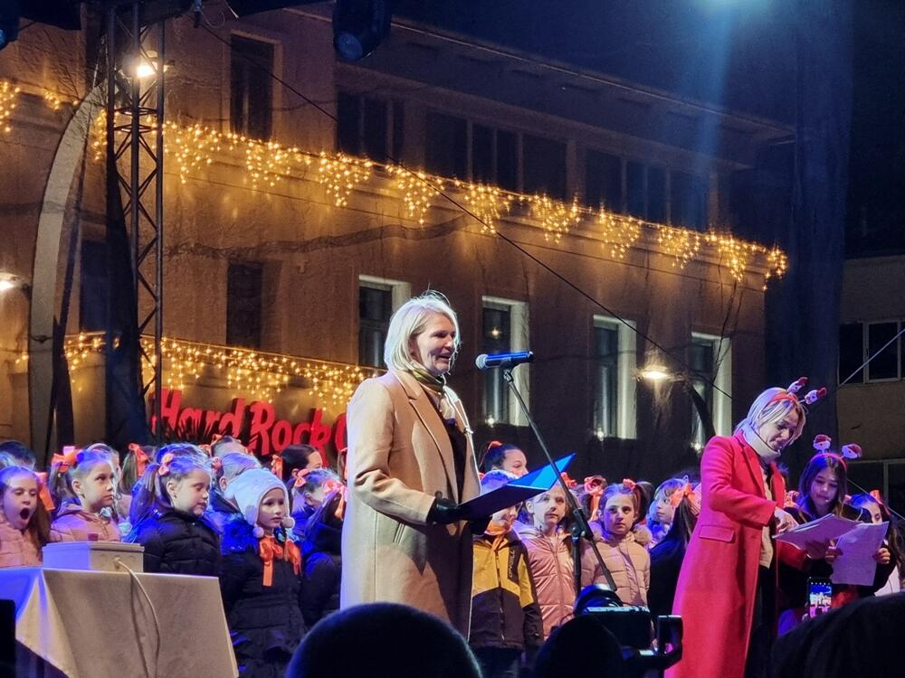 Rade Injac Otvoren Novogodišnji pazar, Injac: Podgorica će zasijati u punom sjaju