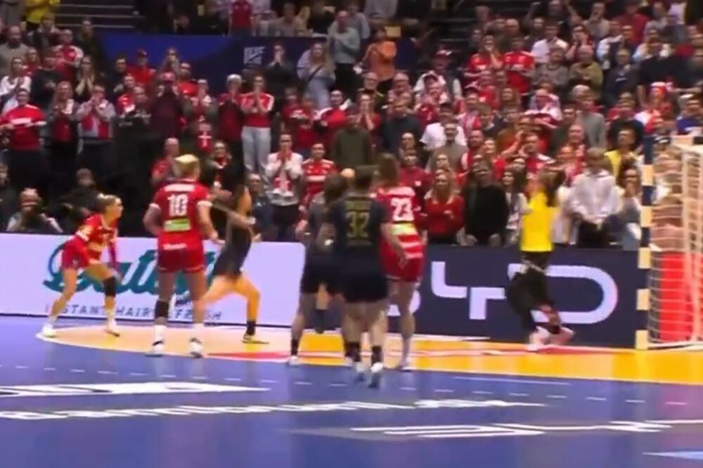 Trenutak kada je Macumoto srušila Dansku, Foto: Prinstscreen (X)