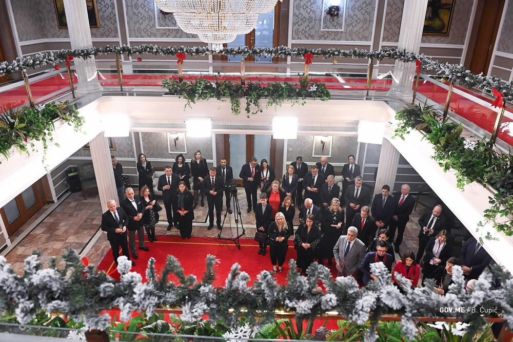 Sa novogodišnjeg prijema sa diplomatskim korom