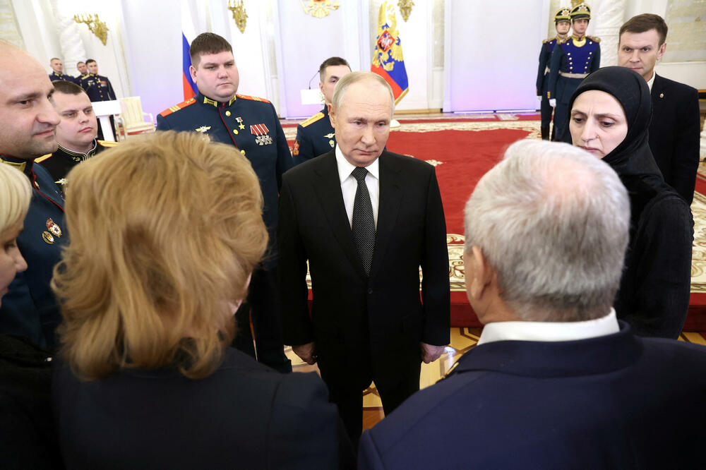 Putin na ceremoniji dodjele odlikovanja, Foto: Rojters
