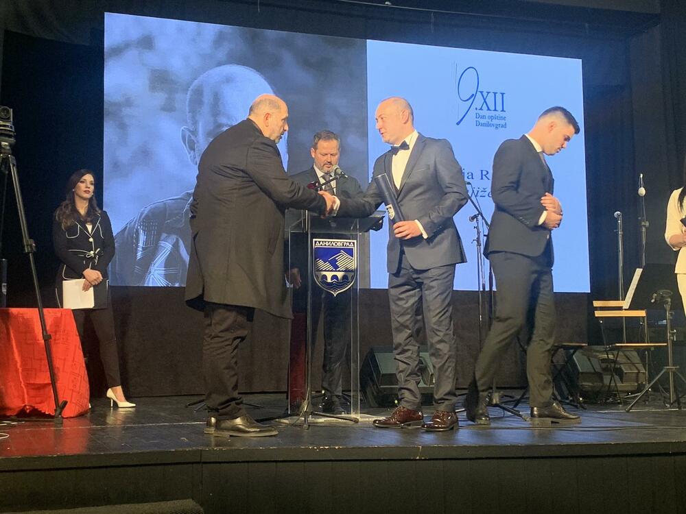 <p>Održana svečana sjednica Skupštine opštine Danilovgrad</p>