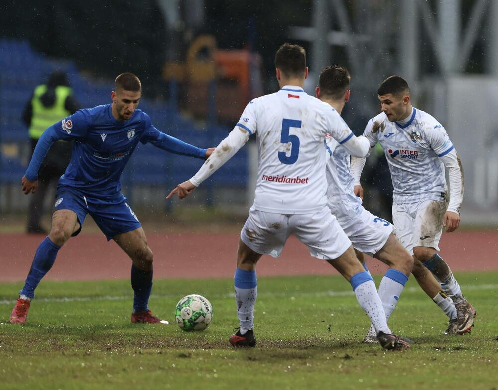 <p>Aktuelni prvak nakon pobjede protiv Mladosti na zimsku pauzu ide sa dva boda više od drugoplasiranog Dečića</p>