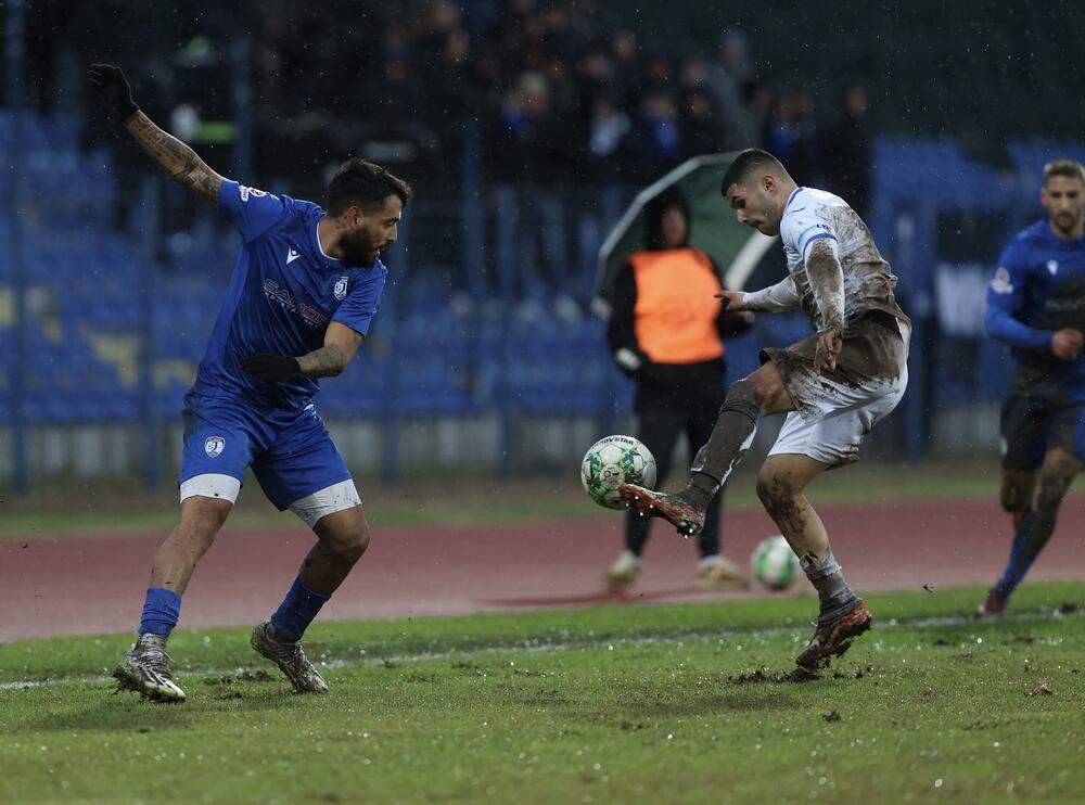 <p>Aktuelni prvak nakon pobjede protiv Mladosti na zimsku pauzu ide sa dva boda više od drugoplasiranog Dečića</p>
