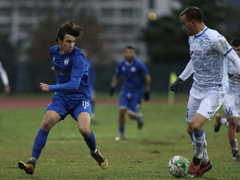 <p>Aktuelni prvak nakon pobjede protiv Mladosti na zimsku pauzu ide sa dva boda više od drugoplasiranog Dečića</p>
