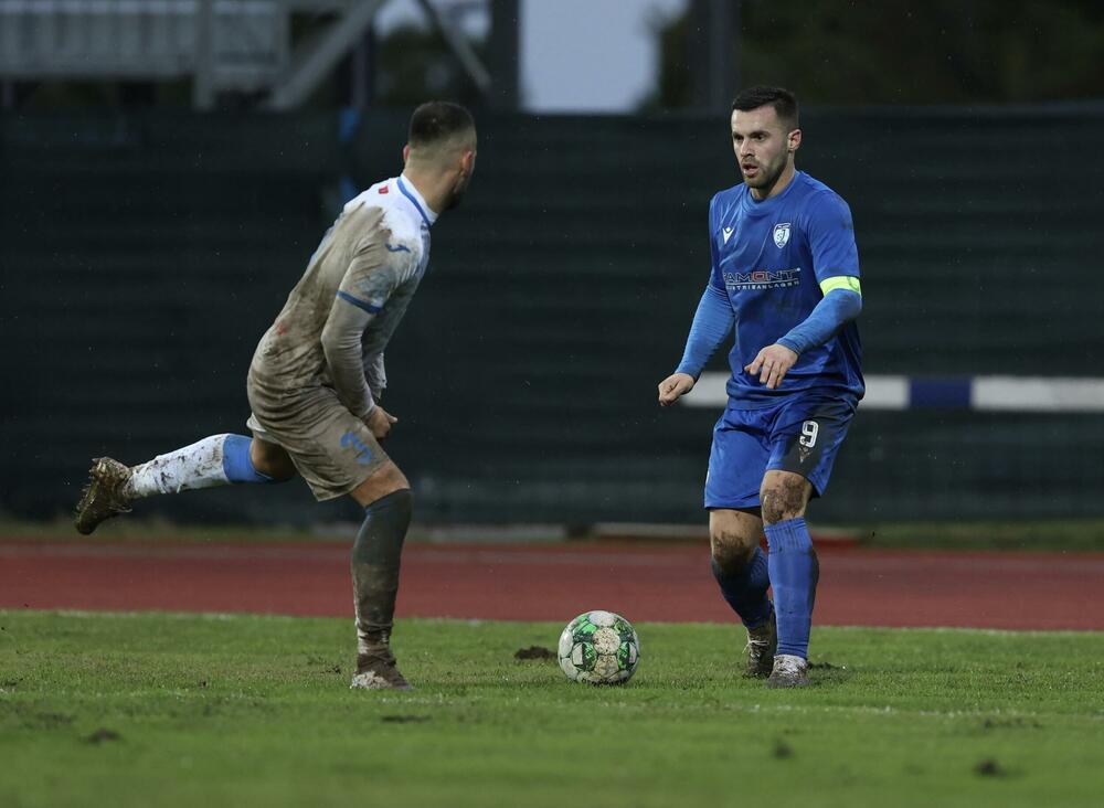 <p>Aktuelni prvak nakon pobjede protiv Mladosti na zimsku pauzu ide sa dva boda više od drugoplasiranog Dečića</p>