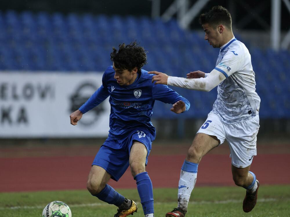 <p>Aktuelni prvak nakon pobjede protiv Mladosti na zimsku pauzu ide sa dva boda više od drugoplasiranog Dečića</p>