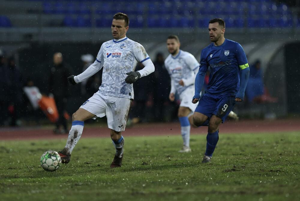 <p>Aktuelni prvak nakon pobjede protiv Mladosti na zimsku pauzu ide sa dva boda više od drugoplasiranog Dečića</p>