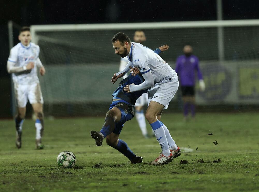 <p>Aktuelni prvak nakon pobjede protiv Mladosti na zimsku pauzu ide sa dva boda više od drugoplasiranog Dečića</p>