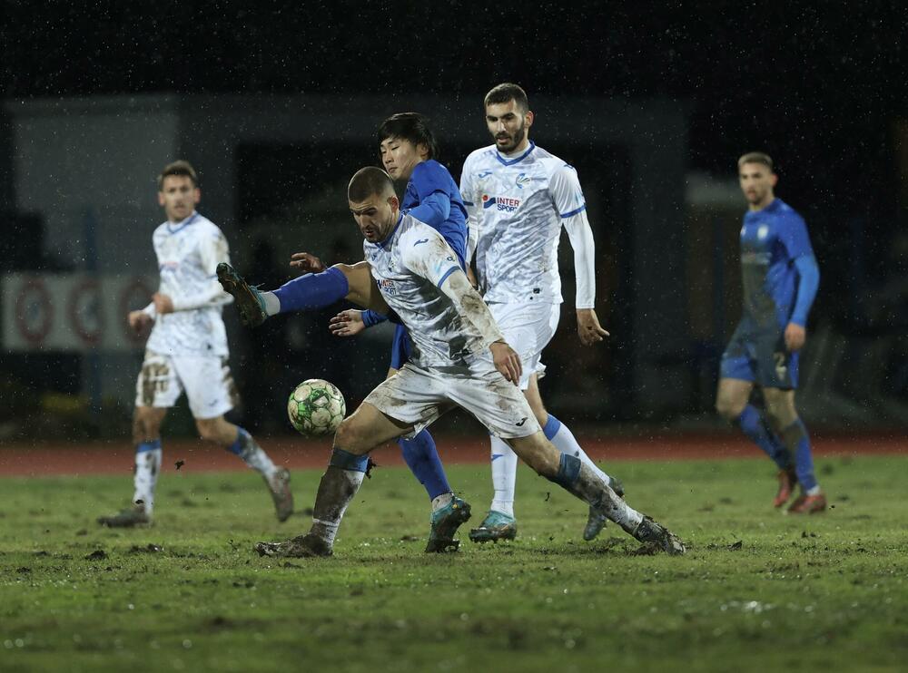 <p>Aktuelni prvak nakon pobjede protiv Mladosti na zimsku pauzu ide sa dva boda više od drugoplasiranog Dečića</p>