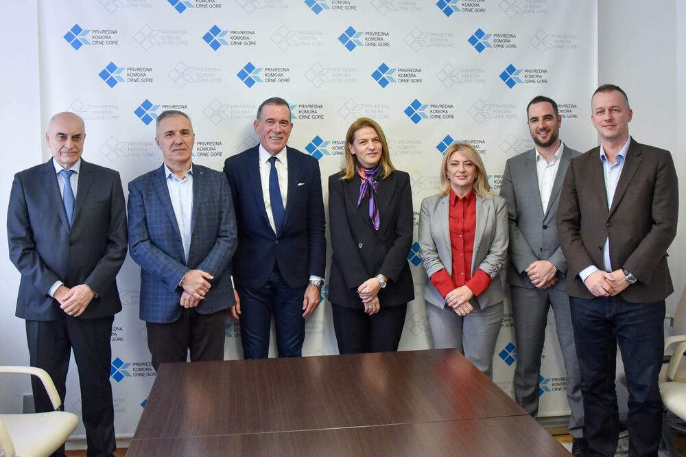 Sa potpisivanja ugovora, Foto: Privredna komora Crne Gore