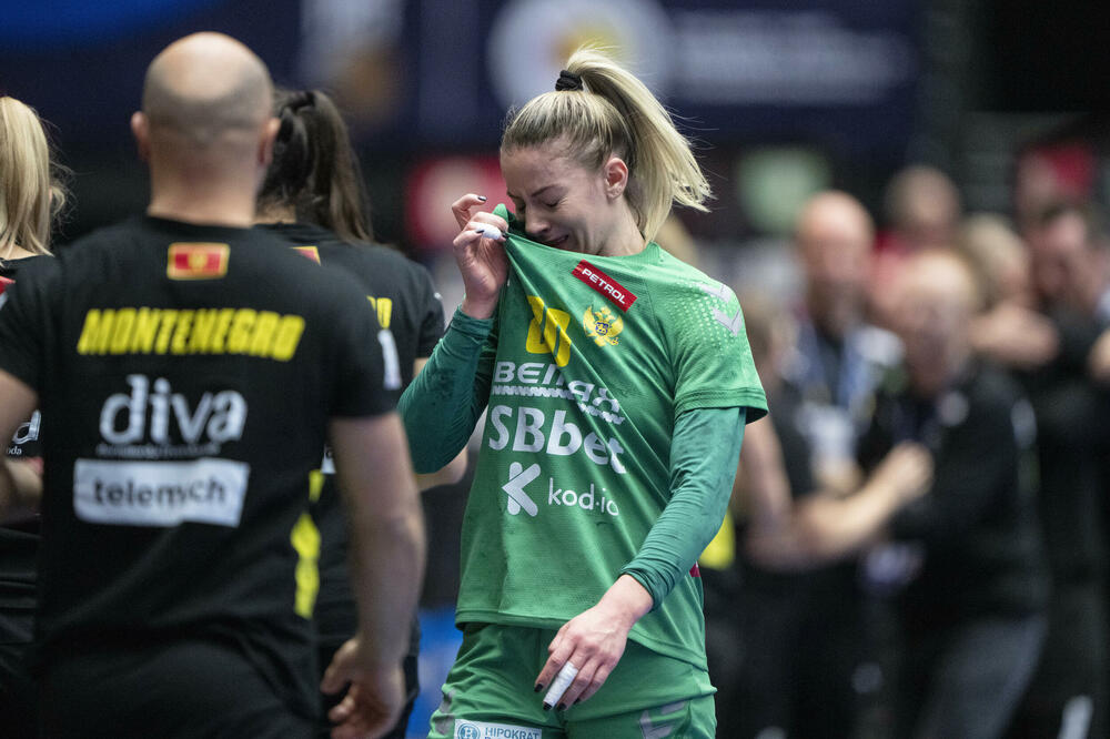 Izraz lica govori sve: Jelena Despotović u nevjerici nakon poraza od Danske, Foto: Bo Amstrup/Ritzau Scanpix via AP