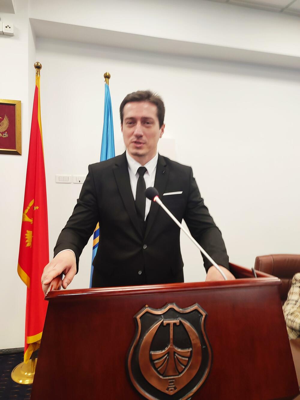 Maćehinski odnos Vlade prema opštinama: Jovan Brinić