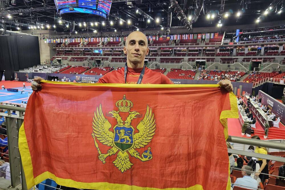 Nenada Dulovića su samo sporne sudijske odluke odvojile od svjetskog trona, Foto: KSCG