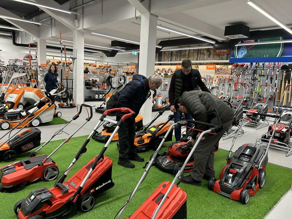 <p><em>Novi Sad, 15. decembar &ndash; Kompanija Okov nastavlja uspješnu regionalnu ekspanziju. Građani Novog Sada sa oduševljenjem su dočekali otvaranje Okov prodajnog centra, trećeg na tržištu Srbije na kom ova kompanija sa uspjehom posluje od 2019. godine.</em></p>