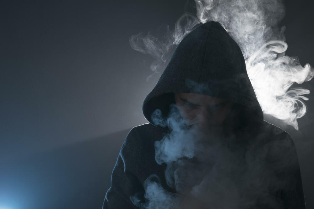 E cigarete sa nikotinom štetne i izazivaju zavisnost (ilustracija), Foto: Shutterstock
