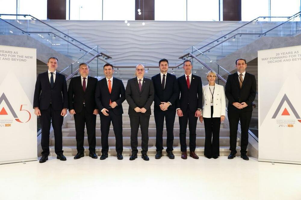 Učesnici sastanka, Foto: MVP