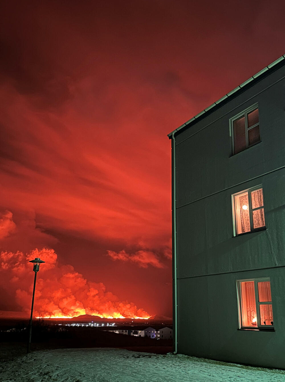 <p>Islandski meteorološki institut saopštio je da bi intenzivna seizmička aktivnost mogla da počne da se stabilizuje</p>