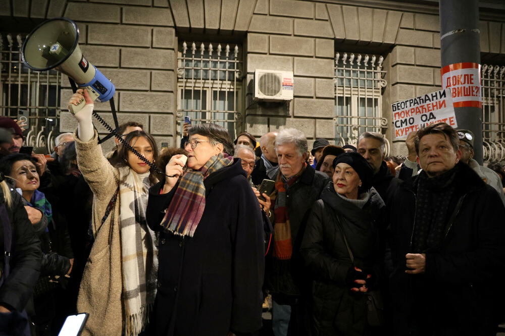 Predstavnici ProGlasa na sinoćnjem protestu u Beogradu, Foto: DJORDJE KOJADINOVIC