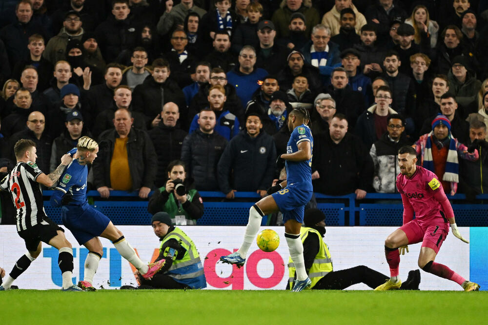 Mudrik pogađa za 1:1 u nadoknadi, Foto: Reuters