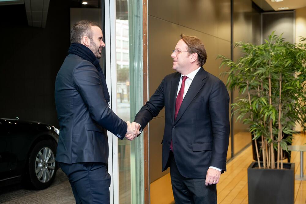 Spajić i Varhelji, Foto: Oliver Varhelyi/X