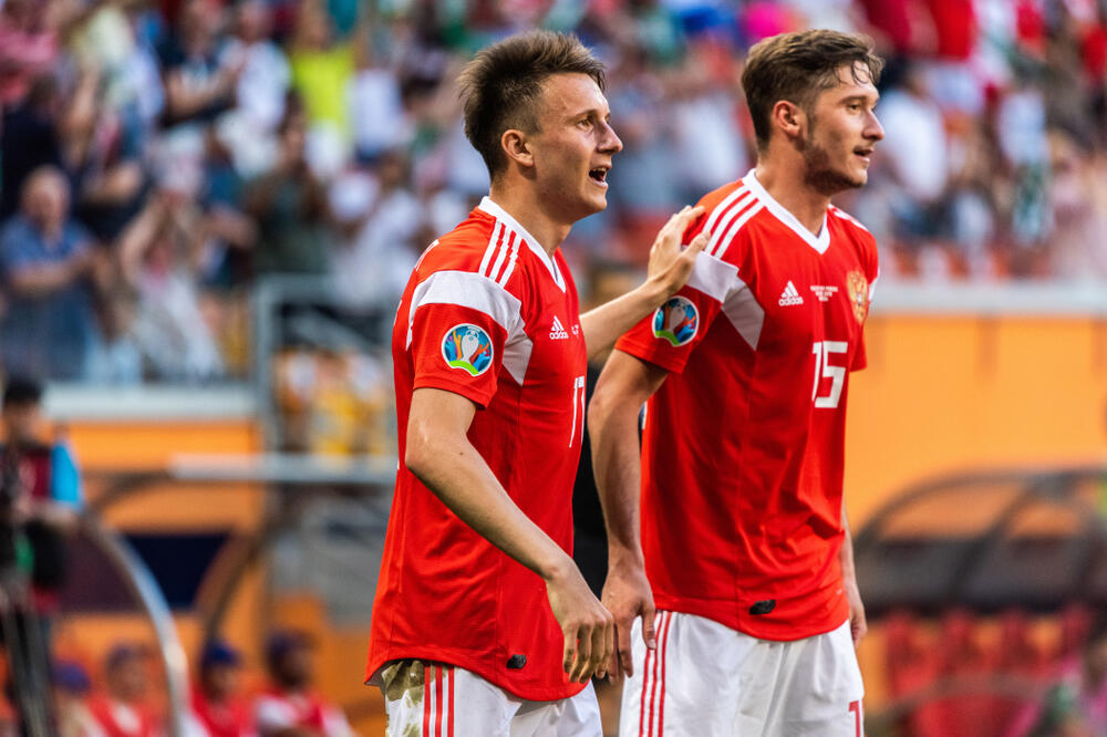 Ruski reprezentativci Golovin i Mirančuk tokom kvalifikacija za Euro 2020, Foto: Shutterstock
