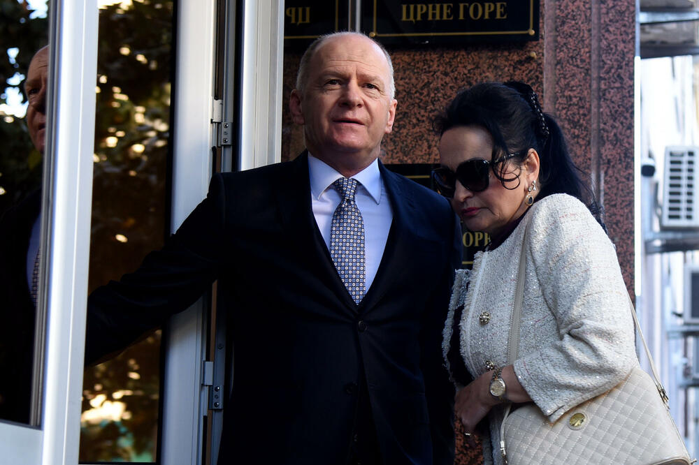 Vesna Medenica i jedan od njenih pravnih zastupnika, advokat Zdravko Begović, Foto: Luka Zekovic